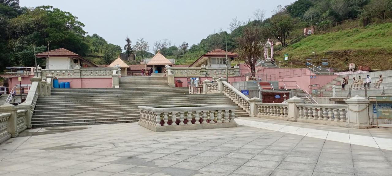 Camp Nishani Bhāgamandala 外观 照片